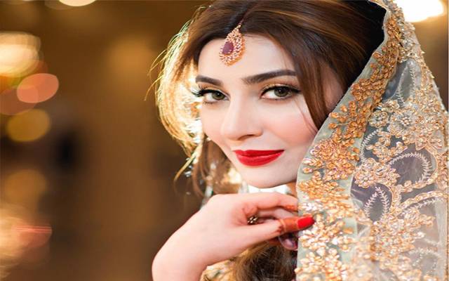 ماڈل اداکارہ عائشہ خان کا شادی کے بعد پہلا فوٹو شوٹ منظرعام پر آگیا