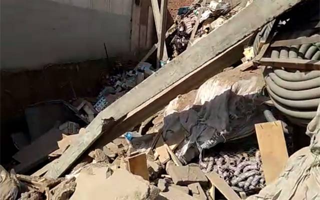  ملتان روڈ پر تین منزلہ عمارت زمین بوس ہوگئی