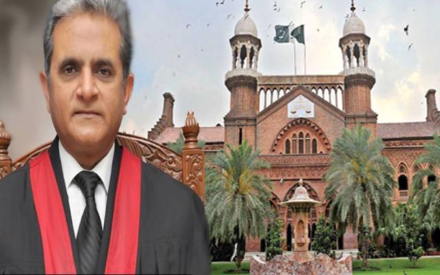 چیف جسٹس لاہور ہائیکورٹ نے سادگی کی نئی مثال قائم کردی