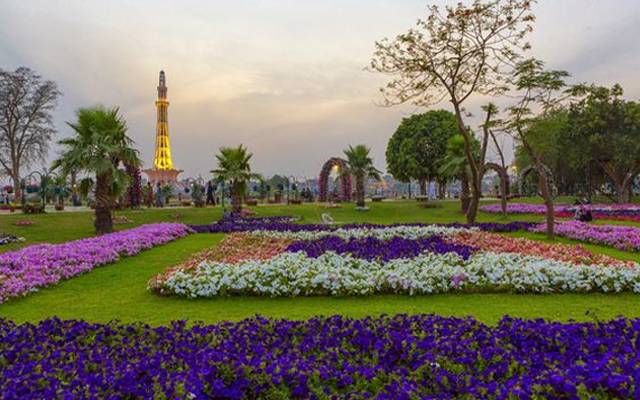  پارکس کی تعمیرات، تزئین وآرائش میں خورد برد کی تحقیقات شروع