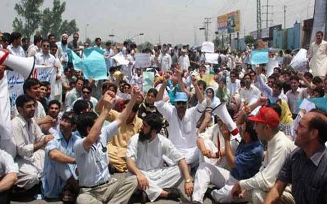 ینگ ڈاکٹرز اور پیرامیڈیکس کی ہڑتال، مریض پریشان