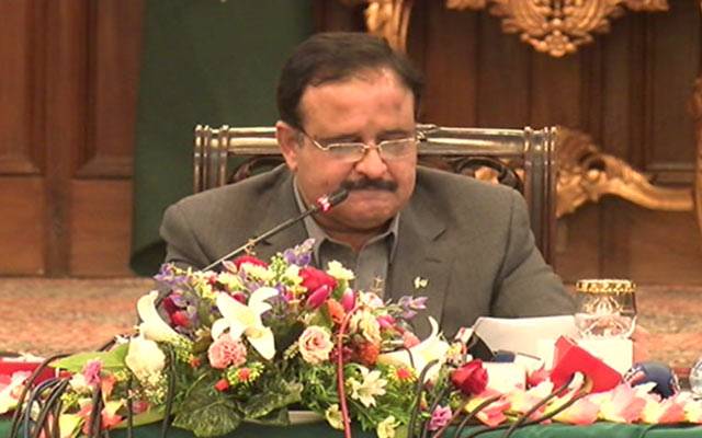  پہلی پریس کانفرنس میں وزیراعلیٰ پنجاب کے پسینے چھوٹ گئے