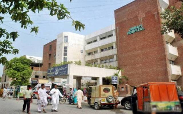 جناح ہسپتال میں 10 برس سے زیر تعمیر عمارت کی سنی گئی