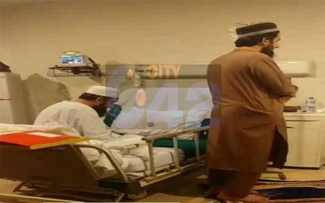 مولانا طارق جمیل کی طبیعت بہتر، صاحبزادے کی امامت میں نماز ادا کی