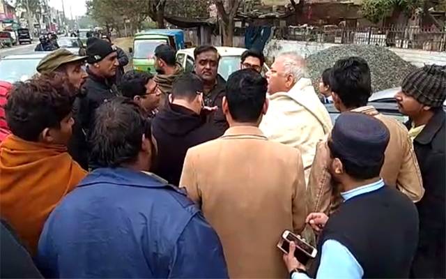 پاکستان ائیر فورس ونگ کمانڈر کی گاڑی کو حادثہ