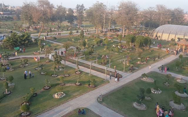 سابق حکومت کے اربوں روپے کا منصوبہ تبدیلی سرکار کیلئے کوڑا کرکٹ بن گیا