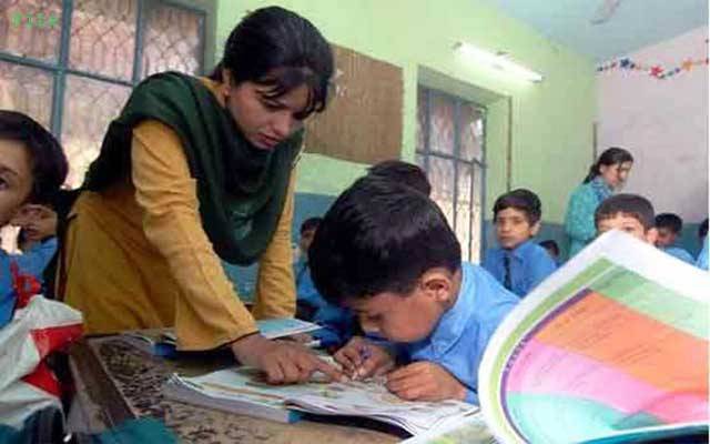  نجی تعلیمی اداروں کے اساتذہ پر بڑی پابندی عائد۔۔
