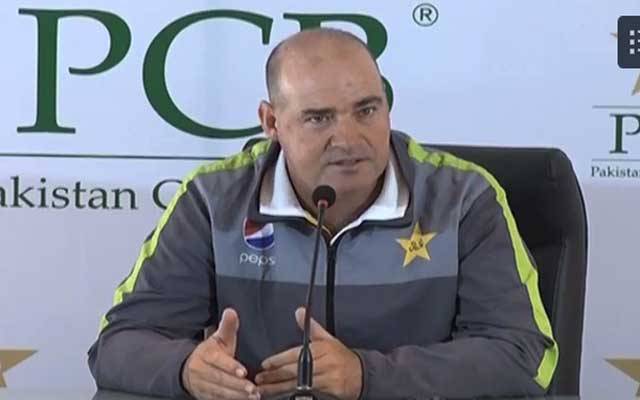 جنوبی افریقہ سے شکست کا ذمہ دار کون ہے؟ مکی آرتھر نے بتا دیا