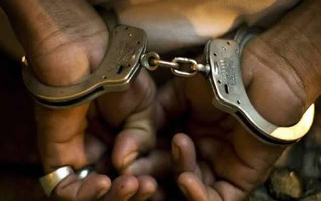 اینٹی کرپشن لاہور ریجن کی کارروائی، دو ہیڈ کلرک گرفتار