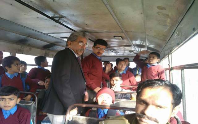 خصوصی بچوں کیلئے بس سروس منصوبہ حکومتی نااہلی کی نذر