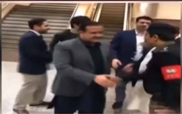 وزیر اعلی پنجاب عمرہ کی سعادت حاصل کر کےوطن واپس پہنچ گئے