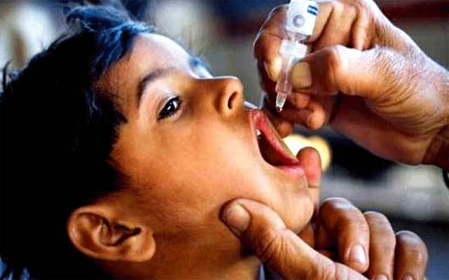  پولیو قطرے 10 سال تک کے بچوں کو پلانے کا فیصلہ
