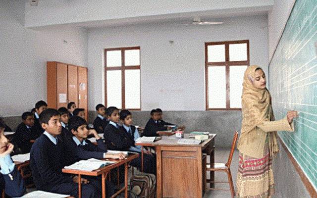 پنجاب کے اضلاع میں اساتذہ کی خالی اسامیوں پر ملازمین کوترقیاں دینے کا فیصلہ