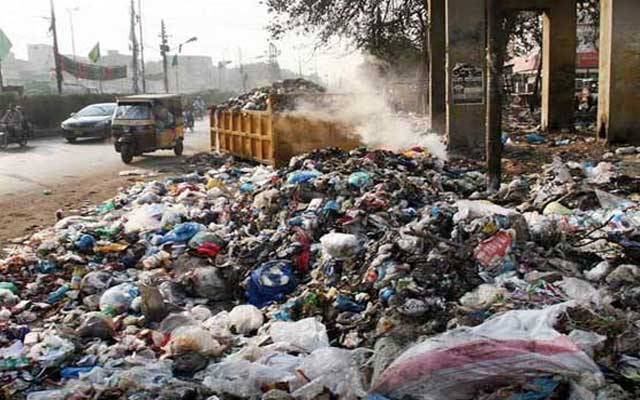 شہر میں کچرے کے ڈھیر، صفائی عملے کی ہفتہ وار چھٹی منسوخ