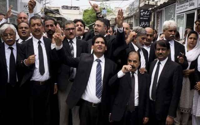 نئی جوڈیشنل پالیسی کیخلاف پنجاب بھر میں وکلاء کی ہڑتال