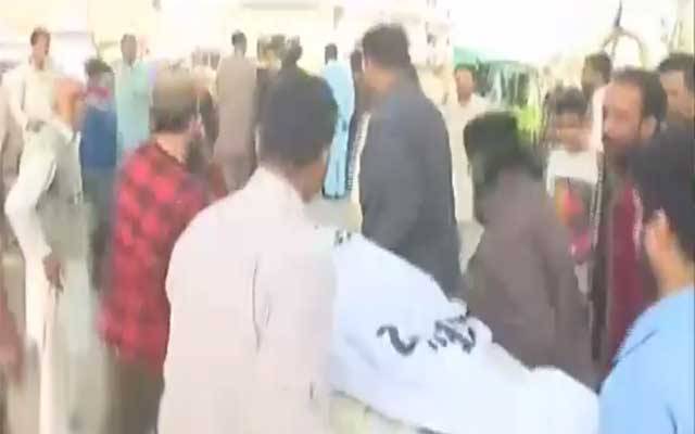 ہینڈ فری نے تین بچوں کے باپ کی جان لے لی