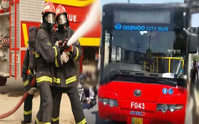 مسافروں سے بھری سپیڈو بس کو آگ لگ گئی