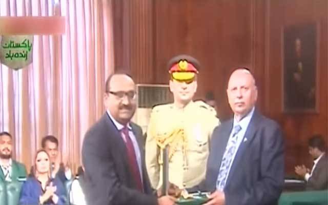 گورنر ہاؤس میں تقسیم صدارتی سول ایوارڈز کی پُروقار تقریب