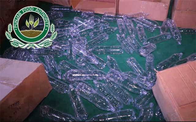 مضر صحت پلاسٹک بوتلیں تیار کرنے والوں کیخلاف گرینڈ آپریشن