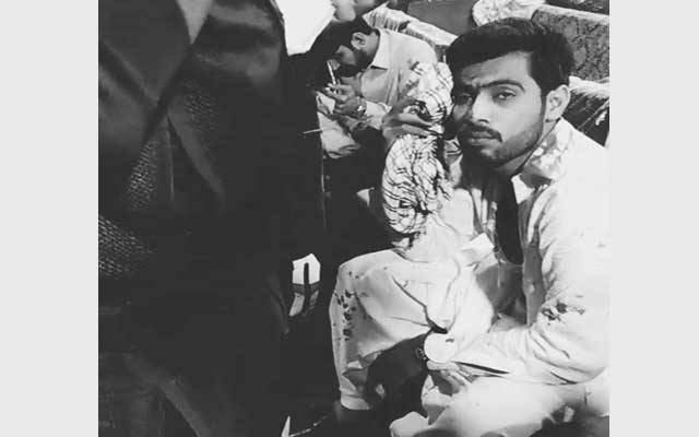 قانون کے رکھوالے خود ڈکیتیاں کرنے لگے