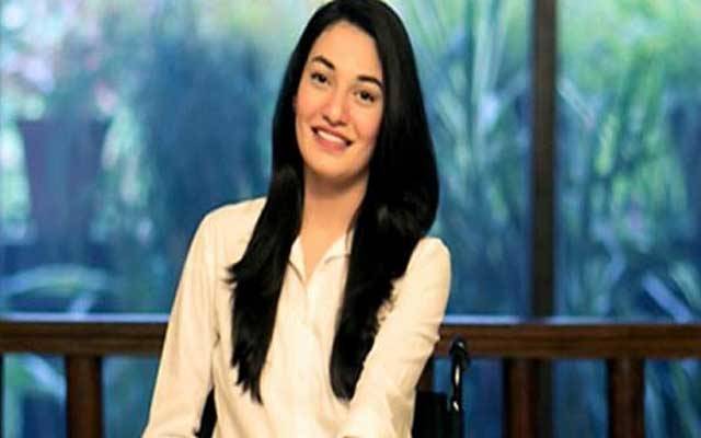منیبہ مزاری کے فن پاروں کی نمائش کا آغاز