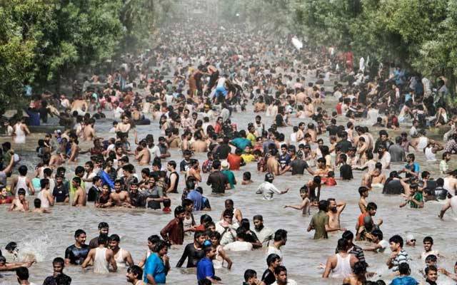 نہر میں نہانے پر پابندی لگانے کا فیصلہ