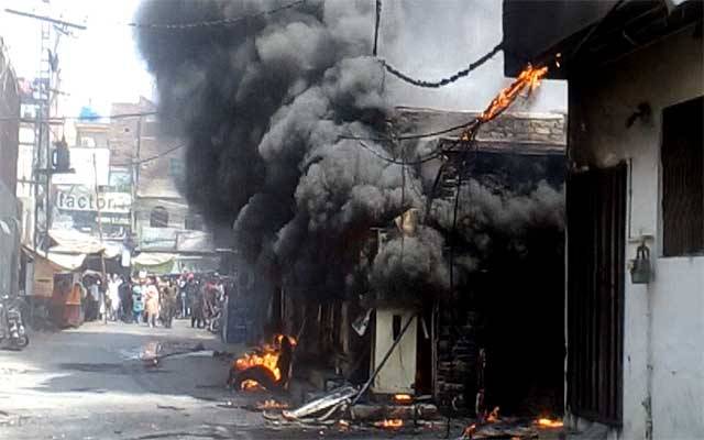 مغلپورہ ،منی پیٹرول پمپ میں خوفناک آگ بھڑک اٹھی
