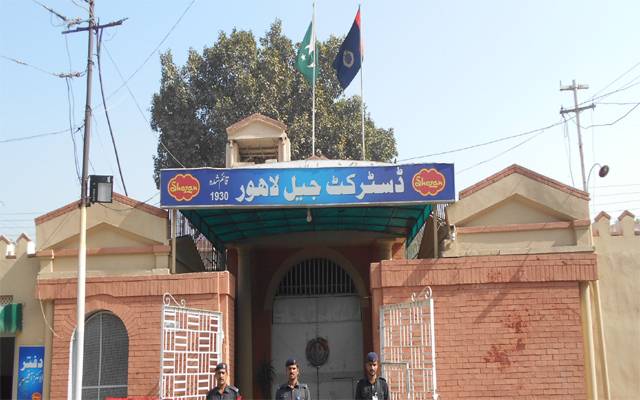 کیمپ جیل اکھاڑا بن گئی