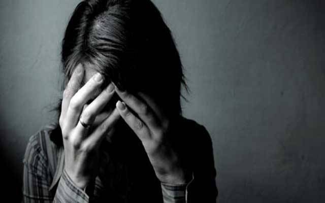 لڑکی کی تصاویر سوشل میڈیا پر اپ لوڈ کرنا مہنگا پڑ گیا!!!