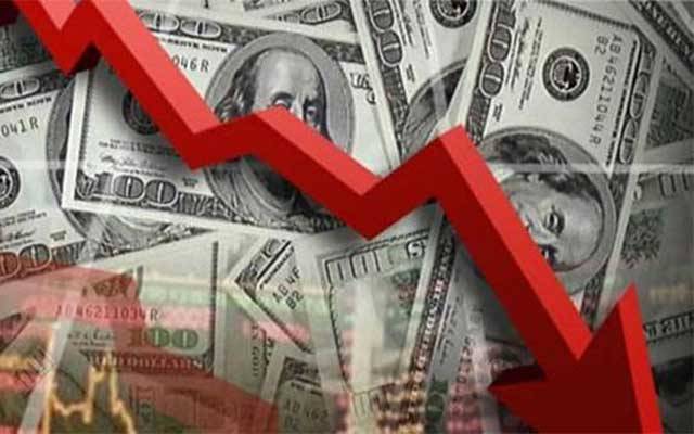 پاکستانیوں کیلئے بڑی خوشخبری، ڈالر سستا ہوگیا