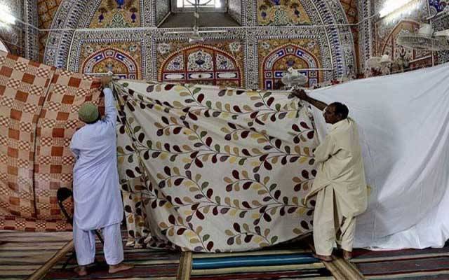شہر بھر کی مساجد میں فرزندان اسلام اعتکاف میں بیٹھ گئے