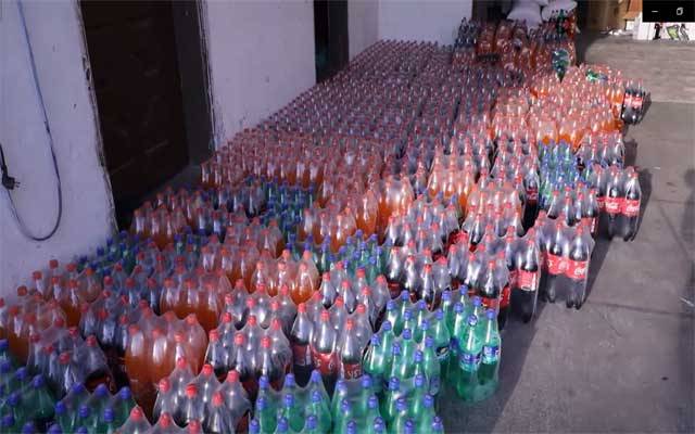 پنجاب فوڈ اتھارٹی نے لاہوریوں کو عید پر جعلی بوتلیں پینے سے بچا لیا