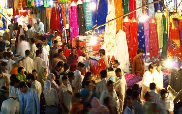 عید الفطر قریب آتے ہی بازاروں میں رش بڑھ گیا