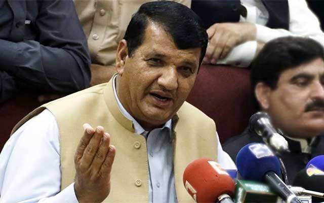 ’’عمران خان نے کنٹینر پر جتنے وعدے کیے تھے وہ پورے نہیں کیے‘‘