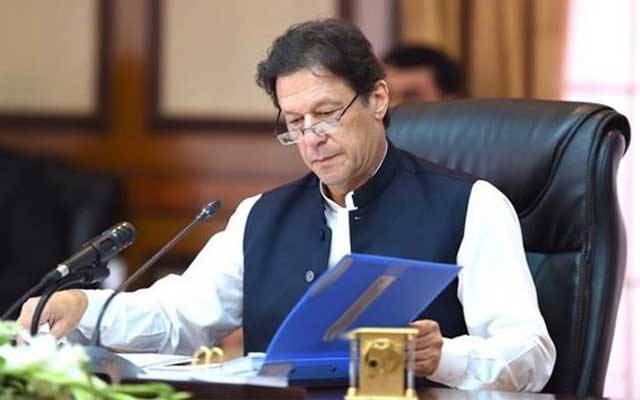 عمران حکومت کی بڑی وکٹ گر گئی، اہم وزیر نے استعفیٰ دیدیا