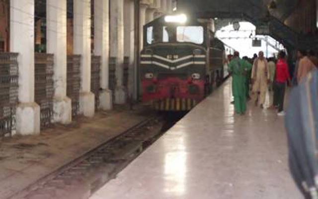 ریلوے انتظامیہ کا فریٹ ٹرینوں کے کرایوں میں دس فیصد اضافے کا اعلان
