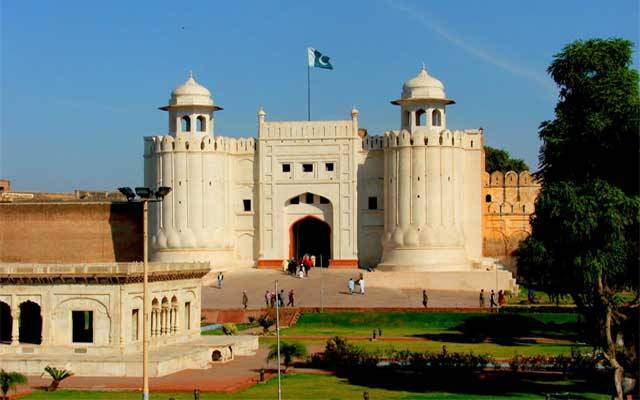 شاہی قلعہ میں آج کس حکمران کا مجسمہ نصب کیا جائے گا؟ جانیئے