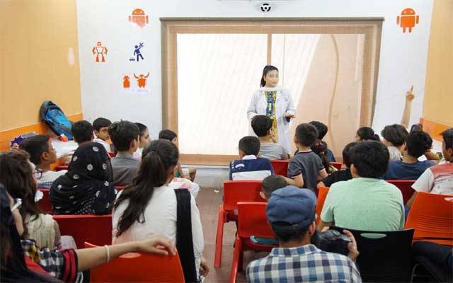 سمر کیمپ کی آڑ میں والدین کو لوٹنے کا دھندا