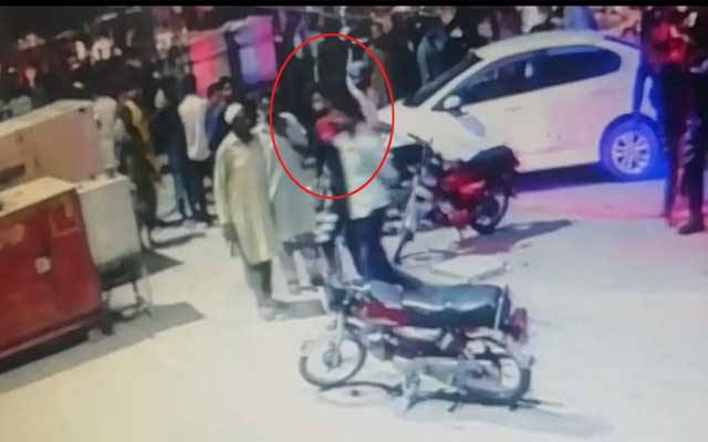 ڈولفن اہلکاروں کا نوجوان پر بدترین تشدد، فوٹیج منظر عام پر آ گئی