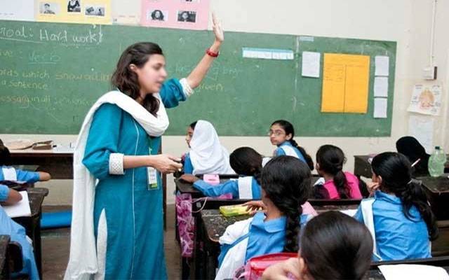 شادی شدہ خواتین اساتذہ کیلئے بڑی خوشخبری