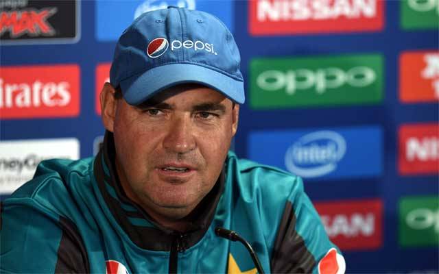 کوچ مکی آرتھر نے آنکھوں میں سہانے خواب سجا لیے