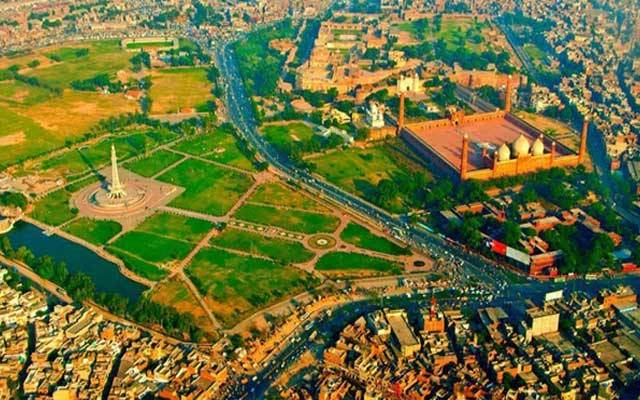 لاہور کی اہم شاہراہوں کو خوبصورت بنانے کا فیصلہ