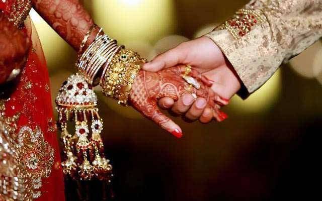 بیوی کی اجازت کے بغیر دوسری شادی کرنا شوہر کو مہنگا پڑگیا
