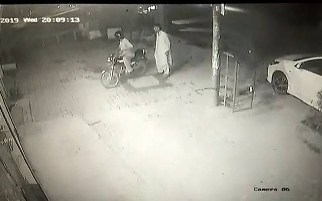 شہر میں ڈاکو بے لگام ہو گئے