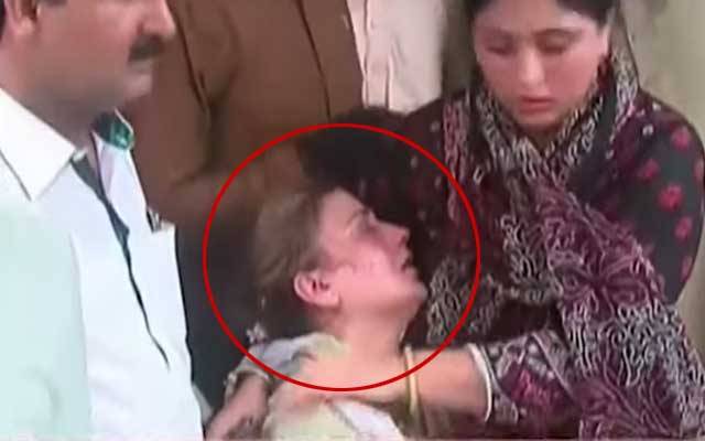 عظمیٰ بخاری احتساب عدالت کے باہر بے ہوش ہوگئیں