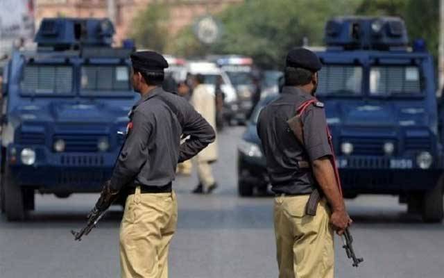لاہور میں دفعہ 144 کی دھجیاں اُڑا دی گئیں