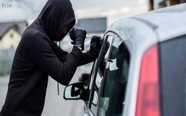سی سی پی او کی دفتر بیٹھ پالیسی، لاہور میں گاڑی چورآزاد گھومنے لگے