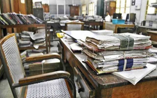 تبادلوں کے منتظر سرکاری ملازمین کیلئے بُری خبر