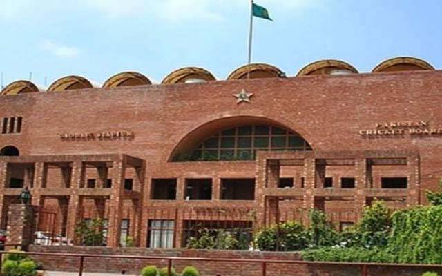 پی سی بی کے نئے آئین کیخلاف درخواست، وکلا  سے دلائل طلب