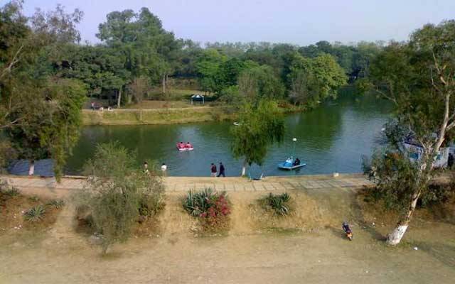 لاہور کے بڑے تفریحی پارک میں مفت داخلے کی سہولت ختم